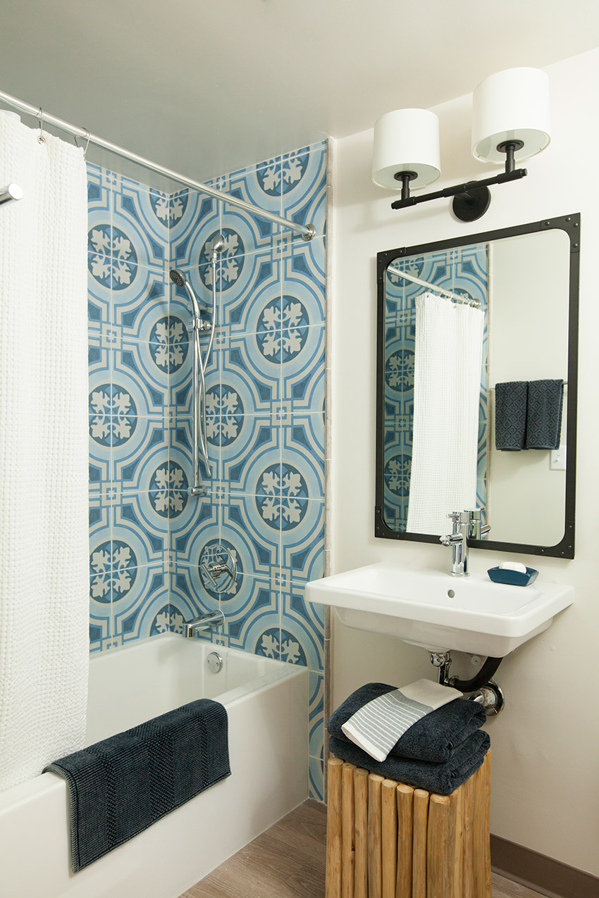 Melinda Mandell Interior Design Palo Alto Bathroom, Photography by Michelle Drewes